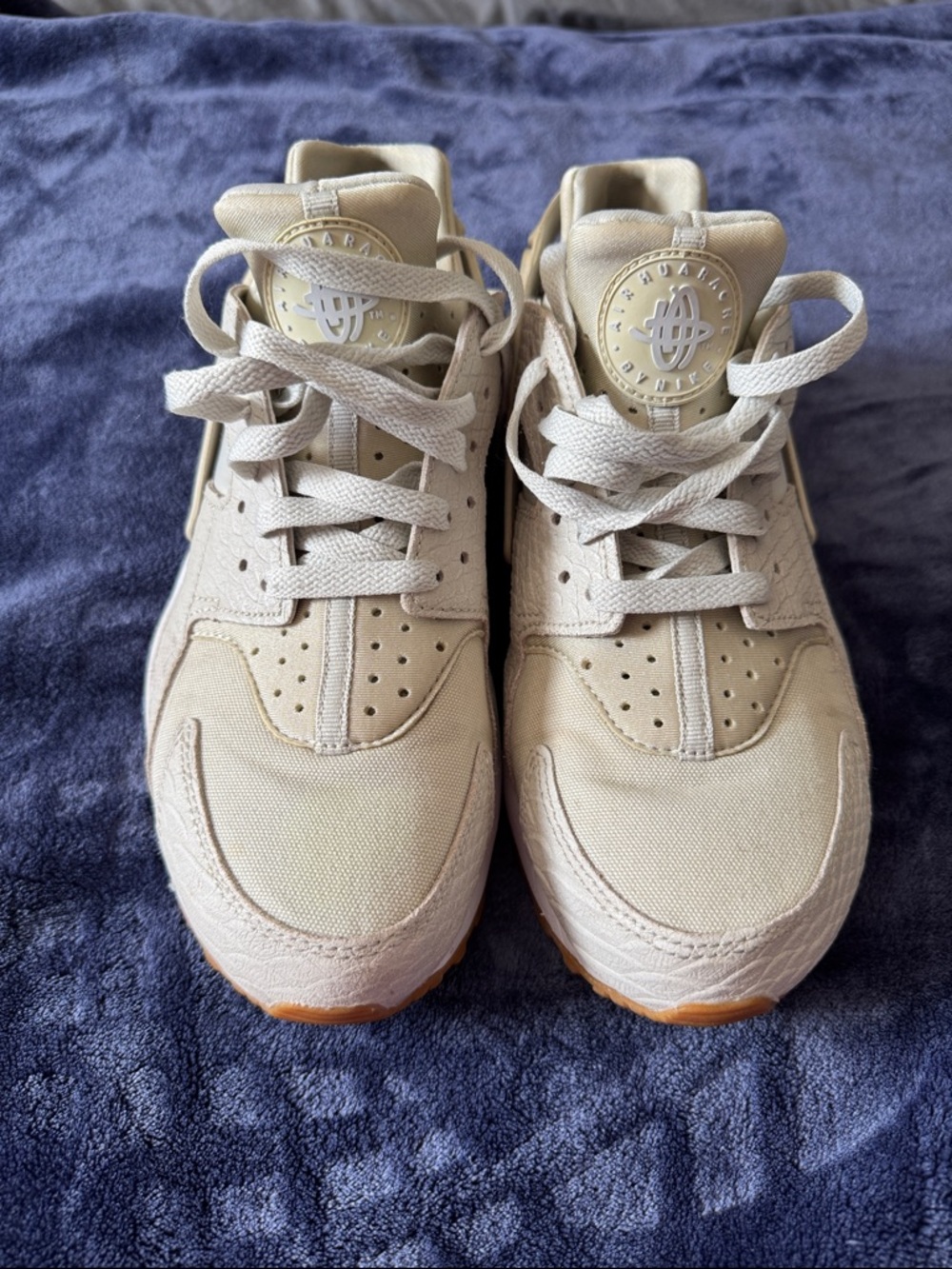 Nike Beige/Tan Huarache Canvas Sneakers